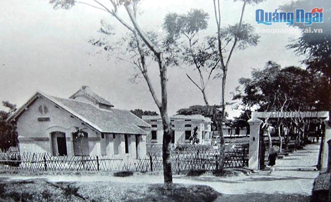 Trạm cứu thương ở Quảng Ngãi thời Pháp thuộc. (ảnh tư liệu, Lê Hồng Khánh sưu tầm và chú giải)