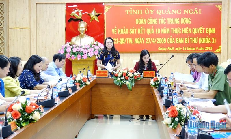 Thứ trưởng, Phó Chủ nhiệm Ủy ban dân tộc Hoàng Thị Hạnh phát biểu tại buổi làm việc