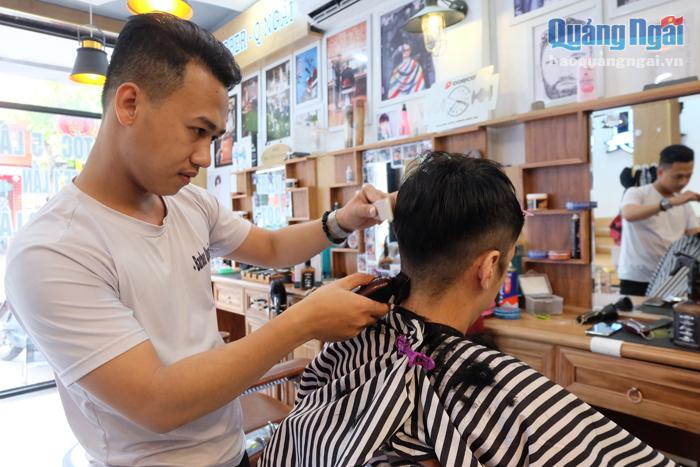 Phát triển thương hiệu cắt tóc The Barber - Báo Quảng Ngãi điện tử