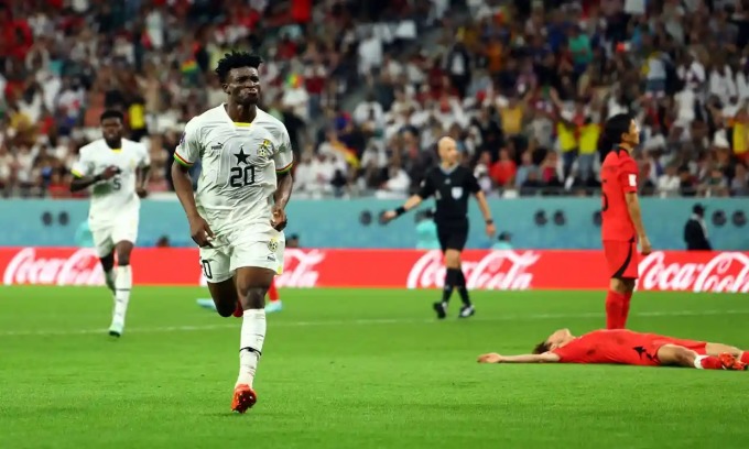 Kudus mừng bàn nâng tỷ số lên 3-2 cho Ghana. Ảnh: Reuters