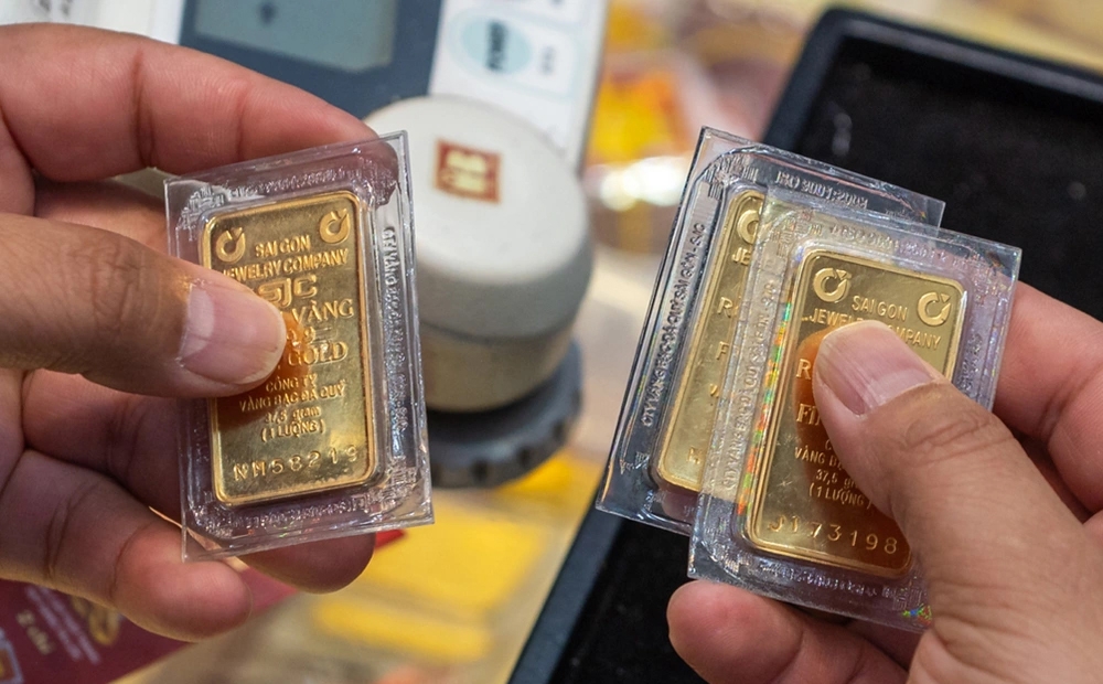 Giá vàng lại tăng sốc, vàng SJC lên sát 81 triệu đồng/lượng