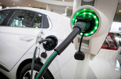 Xe ô tô điện sạc bao lâu thì đầy?