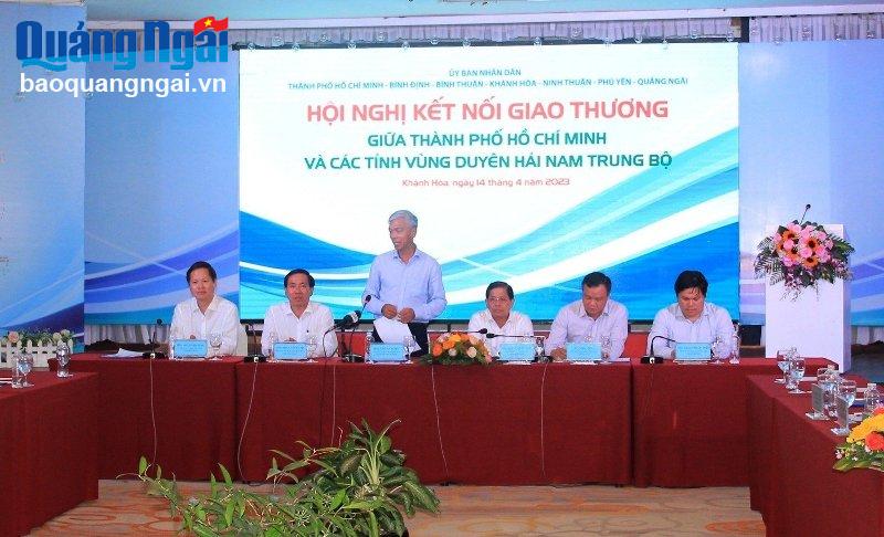Lãnh đạo UBND TP.Hồ Chí Minh và các tỉnh vùng Duyên hải Nam Trung Bộ chủ trì hội nghị.