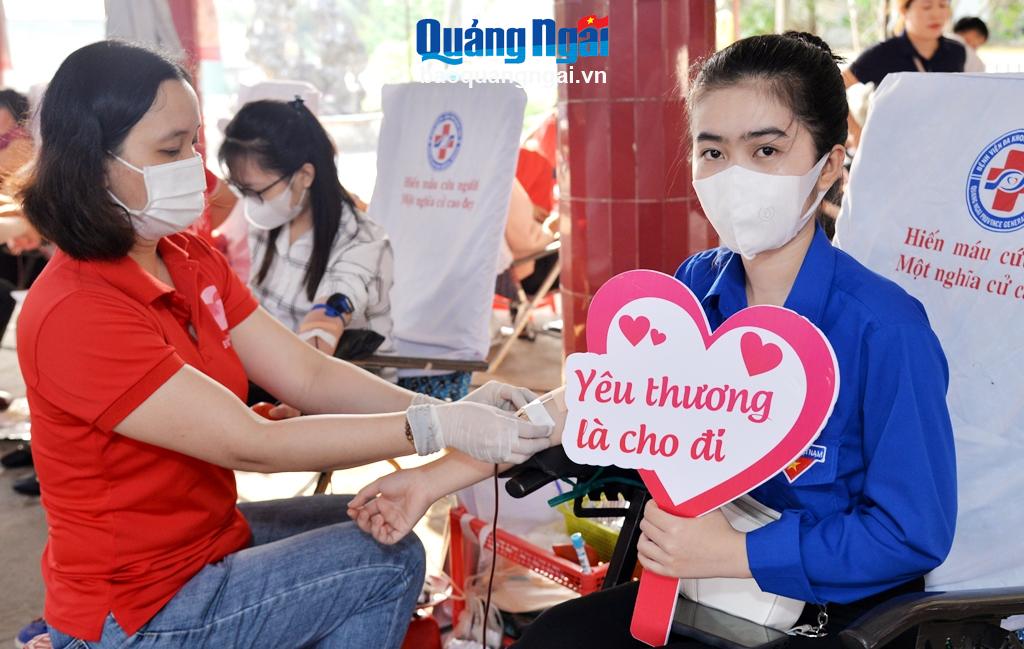 Trong sáng 8/4, Ban Chỉ đạo vận động hiến máu tình nguyện tỉnh đã tiếp nhận được 686 đơn vị máu.