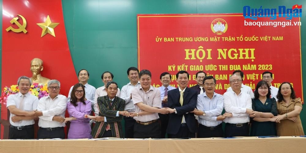Cụm thi đua Ủy ban MTTQ Việt Nam các tỉnh Tây Nguyên và Duyên hải miền Trung: Ký kết giao ước thi đua năm 2023