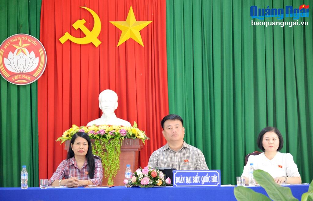 Tổ đại biểu số 2, Đoàn ĐBQH tỉnh khóa XV tiếp xúc cử tri tại xã Tịnh An (TP.Quảng Ngãi).