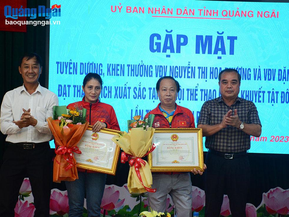 Khen thưởng vận động viên đạt thành tích xuất sắc tại ASEAN Para Games 12