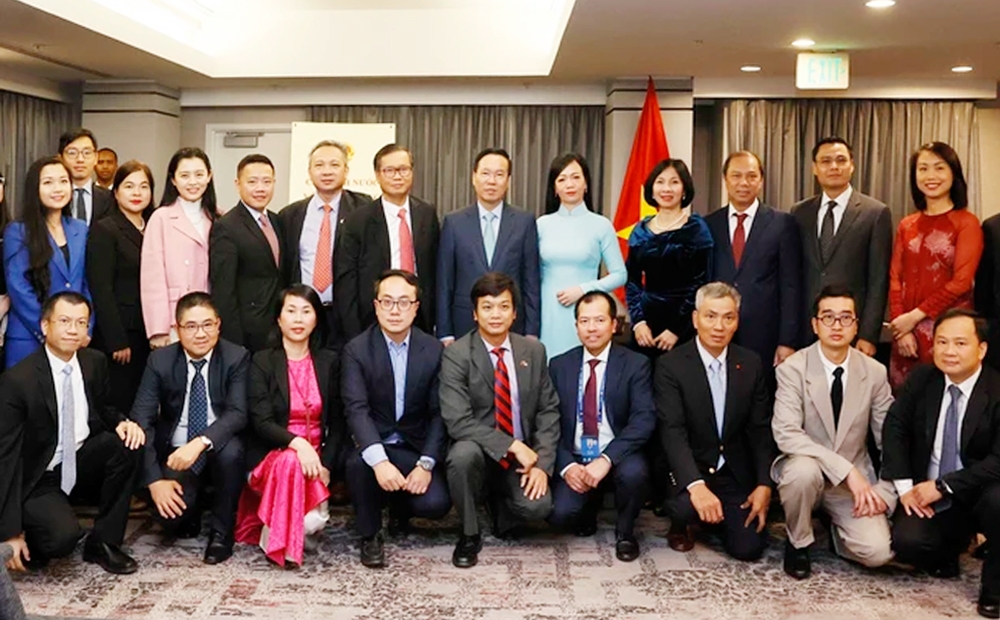 Chủ tịch nước Võ Văn Thưởng gặp mặt các cán bộ, nhân viên các cơ quan đại diện Việt Nam tại Hoa Kỳ