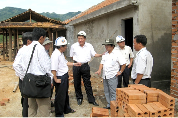 Lãnh đạo tỉnh: Kiểm tra các  công trình xây dựng cơ bản ở huyện Trà Bồng
