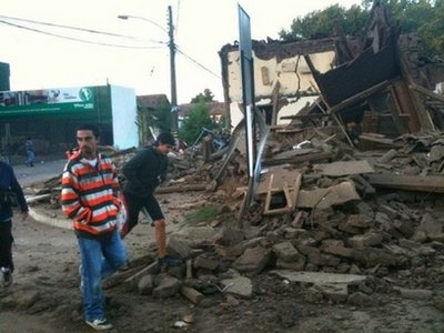 Trận động đất tại Chile mạnh tới 8,8 độ Richter - Ảnh: AFP 