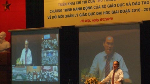Phó Thủ tướng Nguyễn Thiện Nhân tại hội nghị triển khai Chỉ thị của Thủ tướng về đổi mới GD ĐH, sáng 6/3 (Ảnh K.O)  