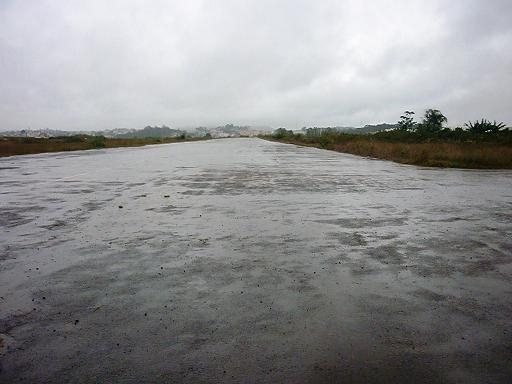 Một đoạn đường băng sân bay Cam Ly Đà Lạt 