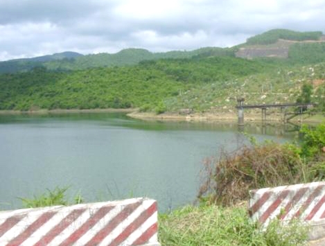 Hồ Liệt Sơn nơi phát hiện xác chết.