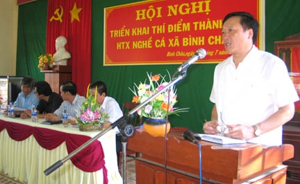 Bí thư Tỉnh ủy Nguyễn Hòa Bình phát biểu tại hội nghị.