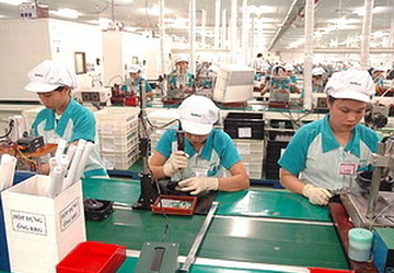 Sản xuất linh kiện điện tử tại Công ty Nidec (Khu Công nghệ cao TpHCM), 100% vốn đầu tư của Nhật Bản. (Nguồn: Internet)