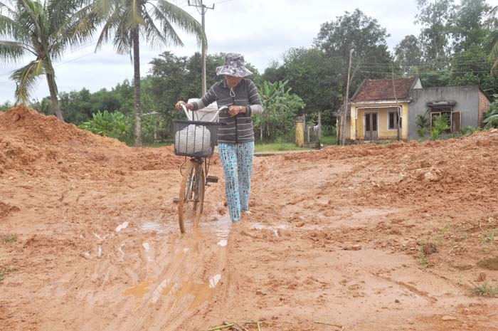 Đường đi bị lầy lội