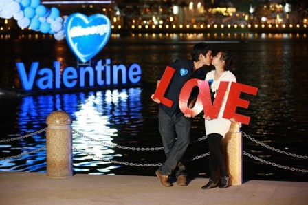 Tự tin trao nụ hôn trong đêm Valentine Thế kỷ 2011