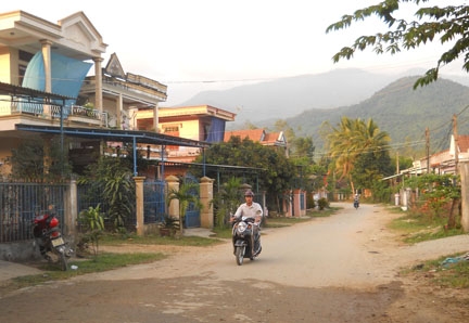 Nhờ phát huy tốt vai trò của người có uy tín nên đời sống kinh tế- xã hội của huyện Trà Bồng ngày càng phát triển.