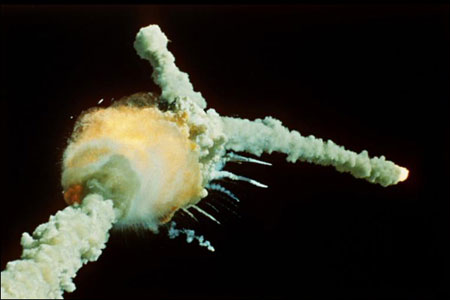 Hình ảnh tàu Challenger phát nổ năm 1986.