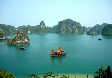 Lễ đón danh hiệu Vịnh Hạ Long là kỳ quan thiên nhiên mới của thế giới sẽ diễn ra ở Hà Nội và Quảng Ninh. Ảnh: Internet