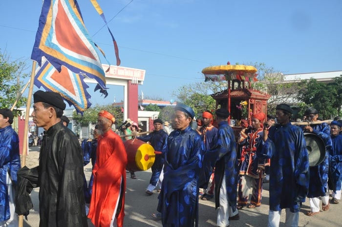 Lễ rước chiến sĩ vong trân từ Âm Linh Tự về Đình làng An Vĩnh.
