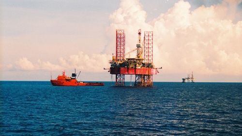 Ngành dầu khí Việt Nam là một trong các ngành đang xuất khẩu nhiều sản phẩm thô