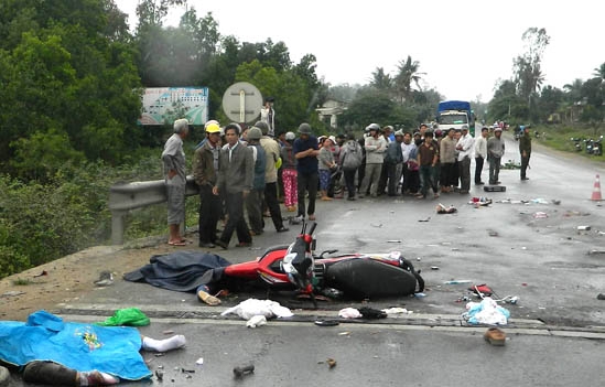 Hiện trường một vụ TNGT trên Quốc lộ 1A (đoạn qua xã Tịnh Phong, Sơn Tịnh).