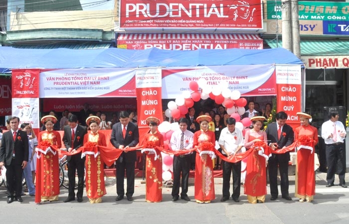Lễ cắt băng khai trương văn phòng Tổng đại lý Prudential tại Quảng Ngãi.