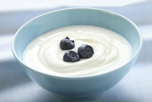 Sữa chua ít béo giúp bổ sung vitamin D - Ảnh: Shutterstock