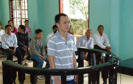  Bị cáo Việt tại phiên tòa.