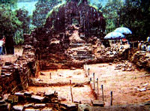 Khu đền tháp còn nguyên vẹn tại khu đền tháp Mỹ Sơn.
