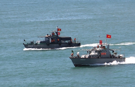 Công tác tìm kiếm, cứu hộ, cứu nạn trên biển là nhiệm vụ thường xuyên và liên tục của Hải đội Biên phòng 2.