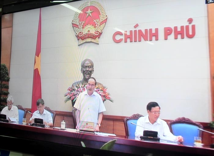 Phó Thủ tướng Chính phủ Nguyễn Thiện Nhân phát biểu tại hội nghị trực tuyến.
