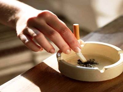 Phấn đấu giảm tỷ lệ nam giới hút thuốc lá từ 47,4% xuống còn 39%
