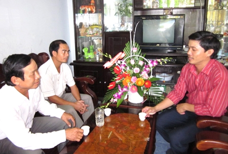 Lãnh đạo xã Tịnh Trà thăm thầy cô giáo nhân ngày Nhà giáo Việt Nam.