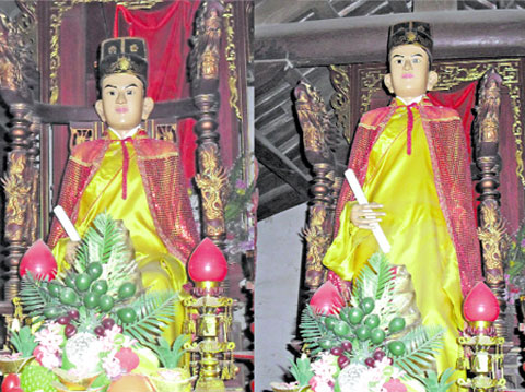 Bức tượng Đức Linh Lang Đại vương có thể ngồi xuống (trái) và đứng lên (phải) .