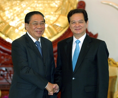 Thủ tướng Nguyễn Tấn Dũng hội kiến Tổng Bí thư, Chủ tịch nước Lào Choummaly Sayasone, sáng 12/3 - Ảnh: VGP/Nhật Bắc
