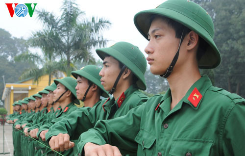 Một buổi huấn luyện đội ngũ của tân binh (ảnh: Hưng Hải)