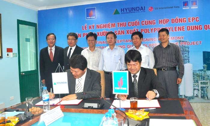 Lễ ký nghiệm thu giữa Công ty Lọc hóa dầu Bình Sơn và Huyndai