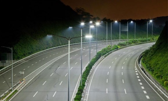 Hệ thống đèn đường LED mới sẽ giảm ô nhiễm ánh sáng, đồng thời tiết kiệm điện năng (Ảnh minh họa)
