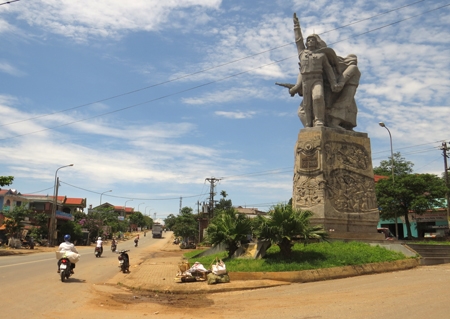 Tượng đài Khe Sanh (Quảng Trị).