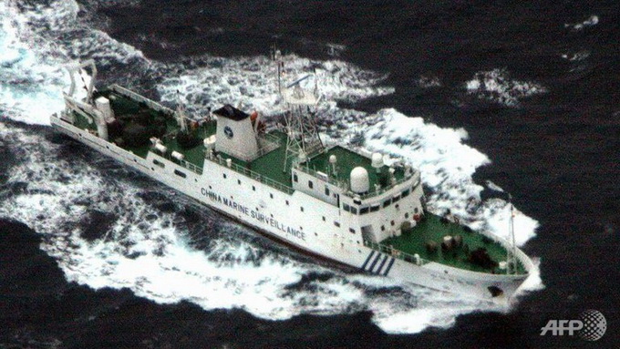 Một tàu hải giám Trung Quốc chạy gần quần đảo tranh chấp Senkaku/Điếu Ngư ngày 23-4-2013 - Ảnh: AFP