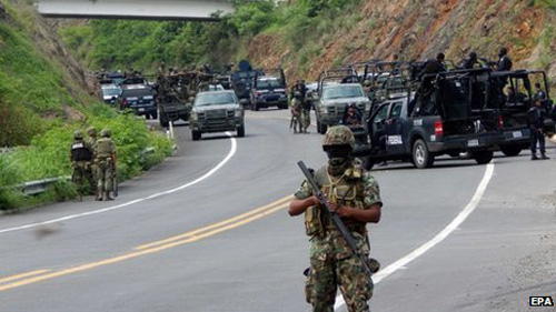 Băng đảng ma túy Knights Templar phục kích lực lượng an ninh ở Michoacan (Ảnh: EPA)