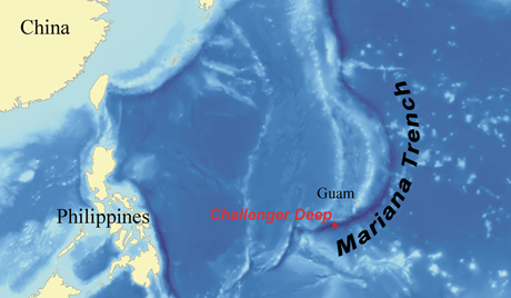 Nơi tàu Challenger Deepsea  xuống rãnh Mariana vào năm 2012 (màu đỏ), còn thiết bị mới của Nga sẽ thám hiểm gần đảo Guam. Ảnh: Đài Tiếng nói nước Nga