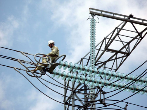 Chính phủ lưu ý EVN tăng giá điện phải có lộ trình, giảm thiểu khó khăn cho doanh nghiệp, người dân - Ảnh: Ngọc Thắng
