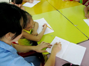 Chấm dứt sử dụng tài liệu dạy viết chữ ở trường mầm non
