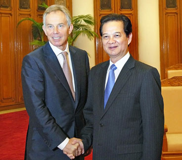 Thủ tướng Nguyễn Tấn Dũng tiếp nguyên Thủ tướng Anh, ông Tony Blair.