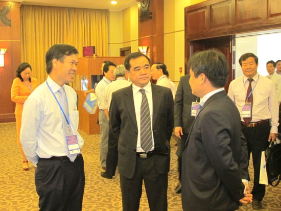 Các nhà đầu tư Singapore trao đổi cơ hội đầu tư vào Quảng Ngãi tại Hội nghị Xúc tiến đầu tư do tỉnh Quảng Ngãi và VSIP tổ chức tại TPHCM vào tháng 6.2013