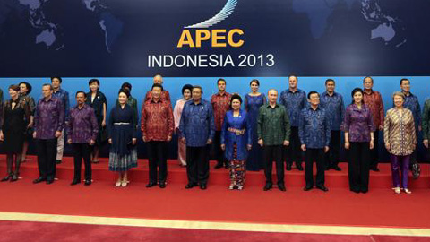 Lãnh đạo 21 nền kinh tế thành viên APEC (Ảnh: Reuters)