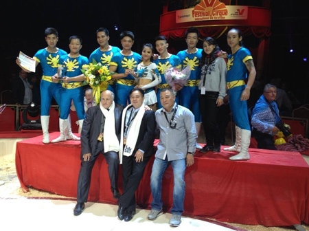 Đoàn xiếc Việt Nam giành huy chương vàng (HCV) tại Liên hoan xiếc quốc tế lần thứ 14 tại Domont – Paris